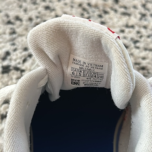 Red & White Reeboks - Picture 7 of 8